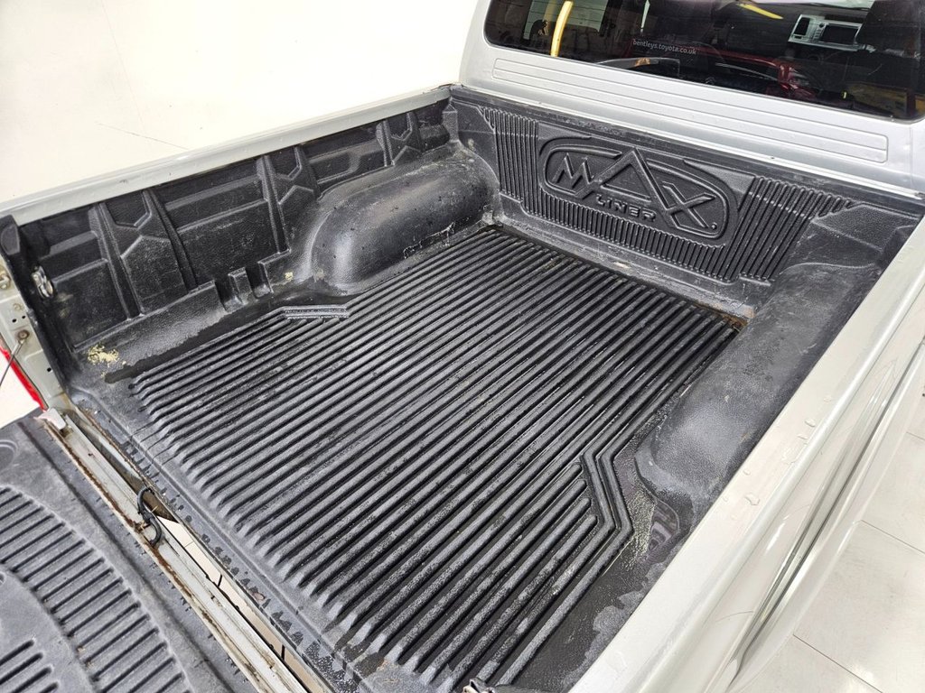 Used Toyota Hilux 2012 for sale - 77557977: Photo 16