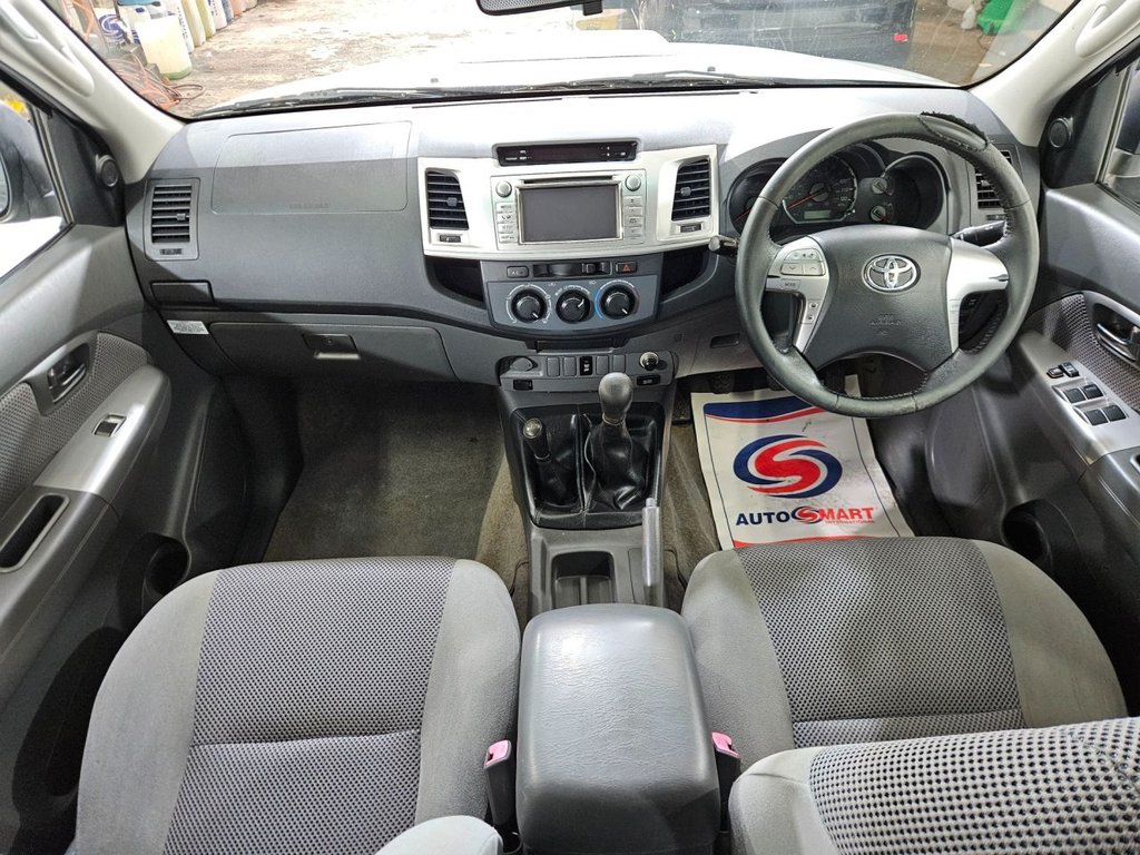 Used Toyota Hilux 2012 for sale - 77557977: Photo 24