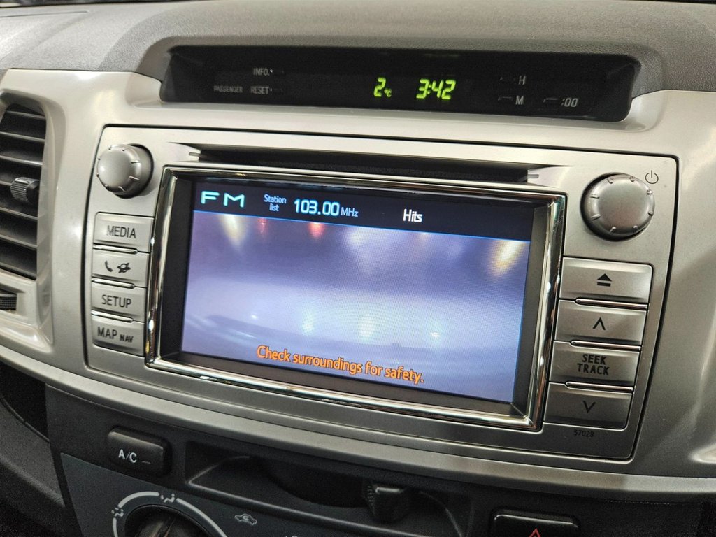 Used Toyota Hilux 2012 for sale - 77557977: Photo 36