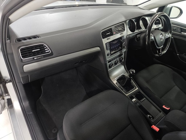 Used Volkswagen Golf 2014 for sale - 76081095: Photo 26