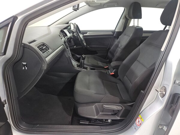 Used Volkswagen Golf 2014 for sale - 76081095: Photo 27
