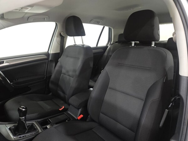 Used Volkswagen Golf 2014 for sale - 76081095: Photo 29