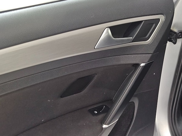 Used Volkswagen Golf 2014 for sale - 76081095: Photo 34
