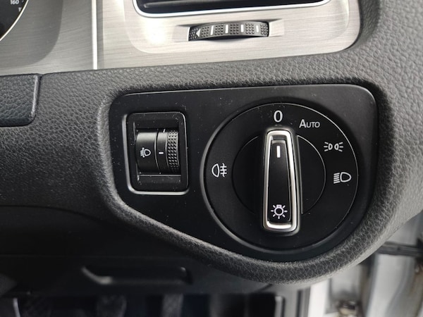 Used Volkswagen Golf 2014 for sale - 76081095: Photo 48