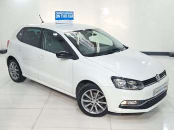 Used Volkswagen Polo 2015 for sale - 74986251: Photo