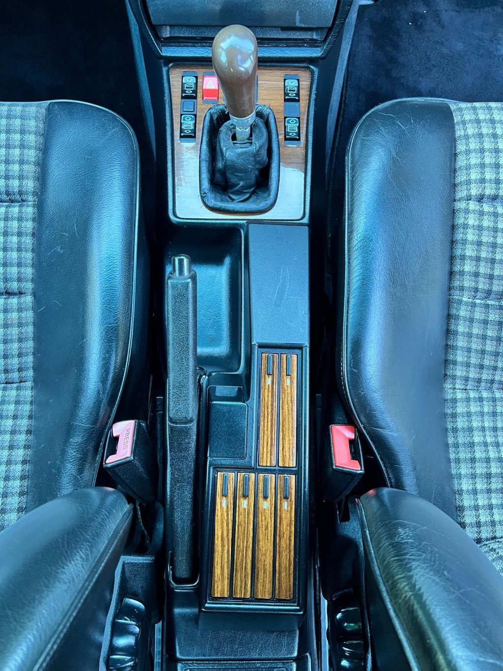 Used Mercedes-Benz 190 1986 for sale - 76470089: Photo 32