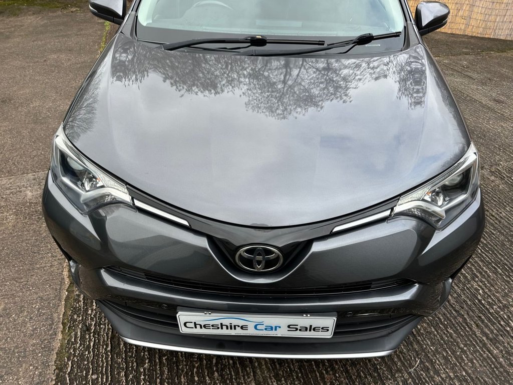 Used Toyota RAV4 2016 for sale - 77302230: Photo 8