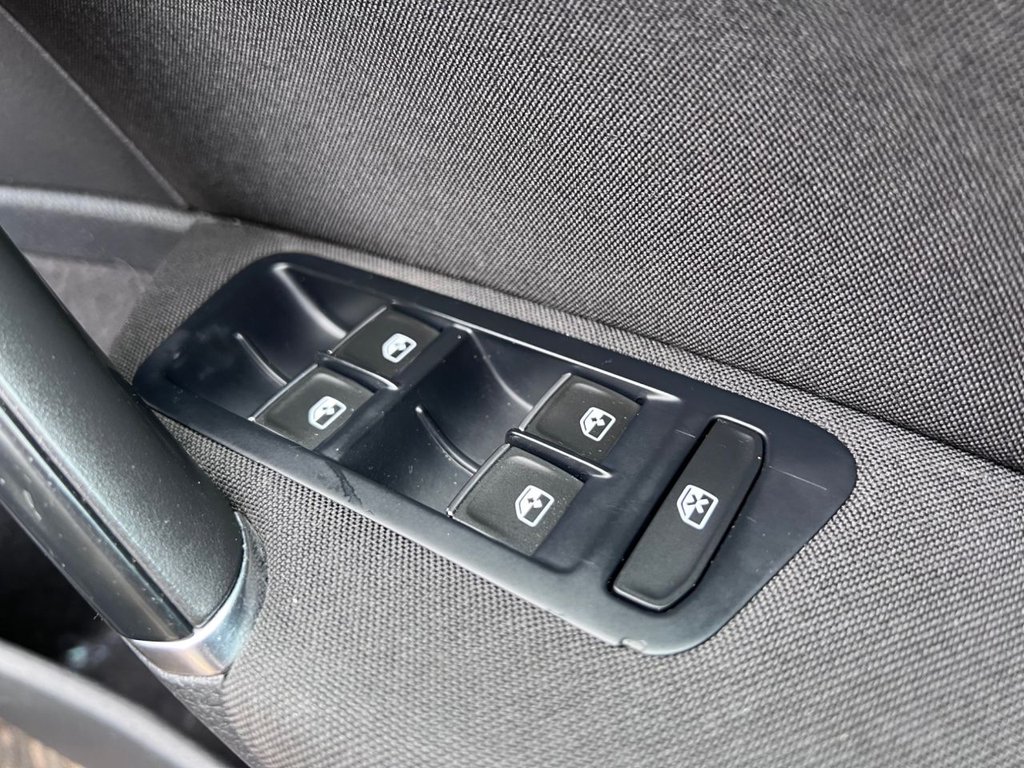 Used Volkswagen Golf 2015 for sale - 77498903: Photo 38