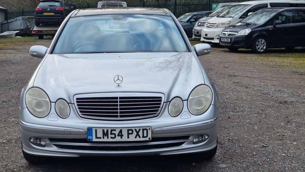 Used Mercedes-Benz E Class 2005 for sale - 77821079: Photo 2