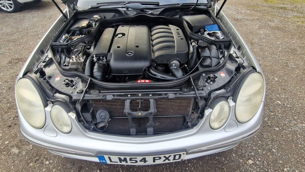 Used Mercedes-Benz E Class 2005 for sale - 77821079: Photo 4