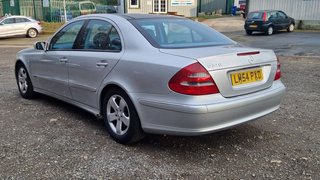 Used Mercedes-Benz E Class 2005 for sale - 77821079: Photo 7