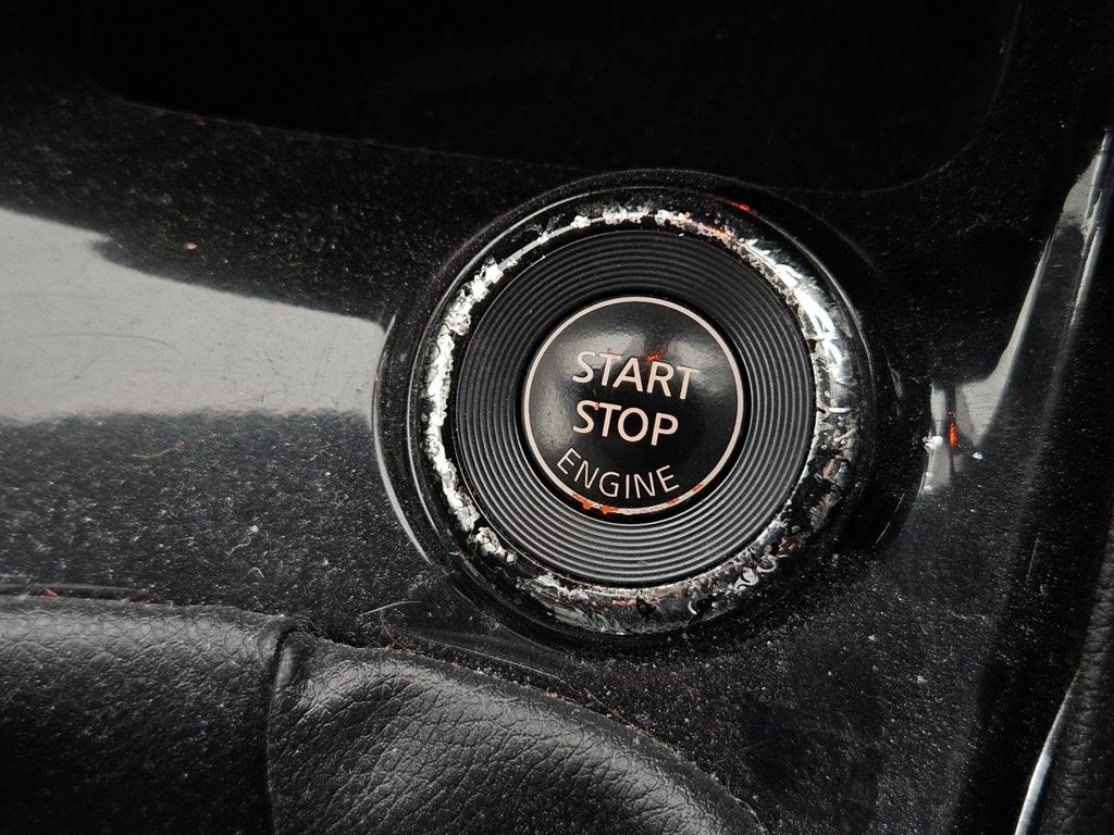 Used Nissan Pulsar 2014 for sale - 77631774: Photo 24