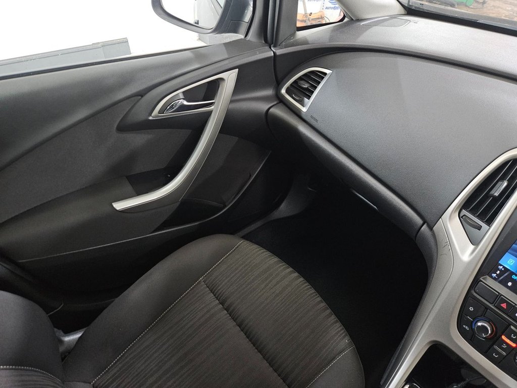 Used Vauxhall Astra 2011 for sale - 78181272: Photo 45