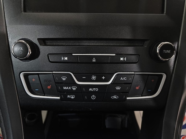 Used Ford Mondeo 2015 for sale - 76203430: Photo 47