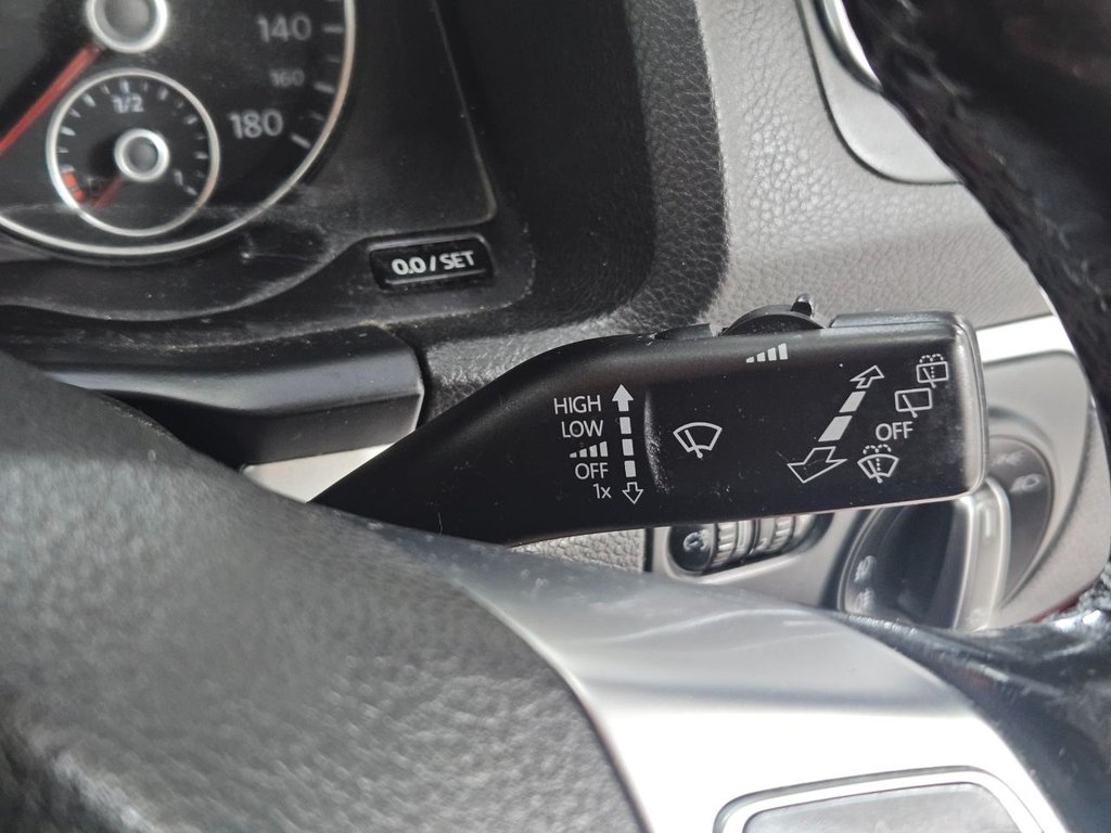 Used Volkswagen Scirocco 2010 for sale - 76376052: Photo 32
