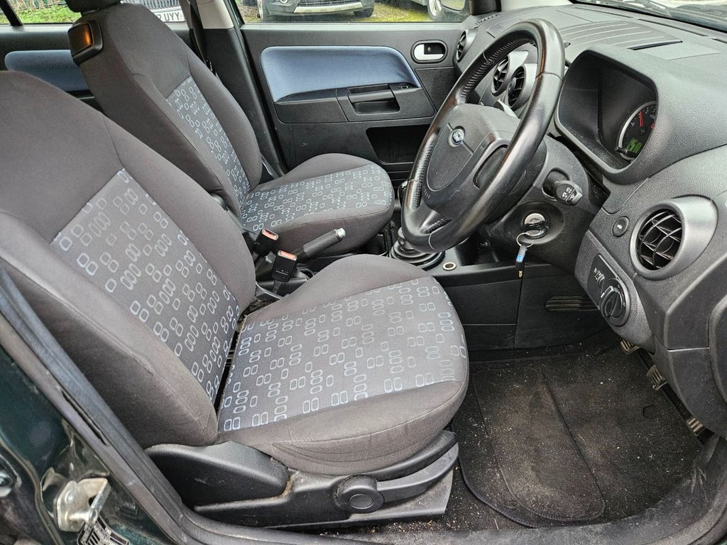 Used Ford Fusion 2005 for sale - 77821069: Photo 12