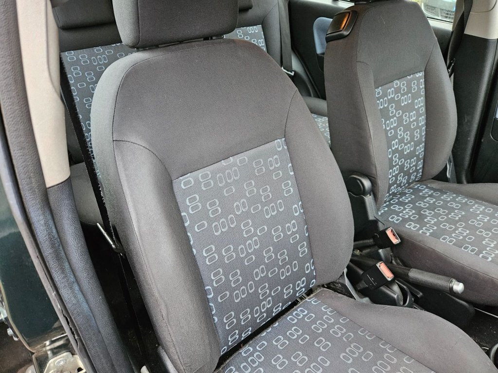 Used Ford Fusion 2005 for sale - 77821069: Photo 13