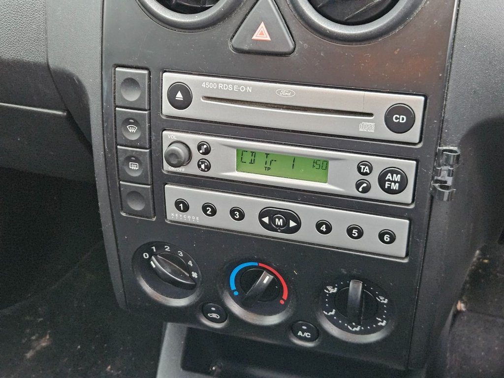 Used Ford Fusion 2005 for sale - 77821069: Photo 16