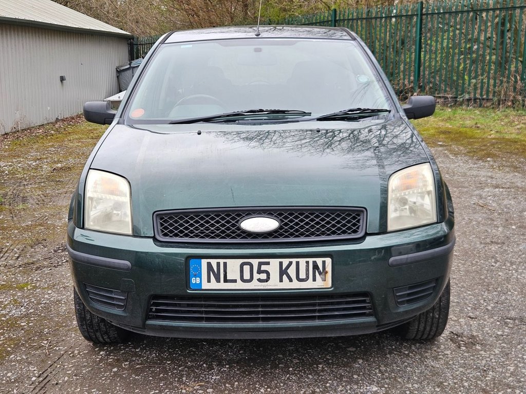 Used Ford Fusion 2005 for sale - 77821069: Photo 2