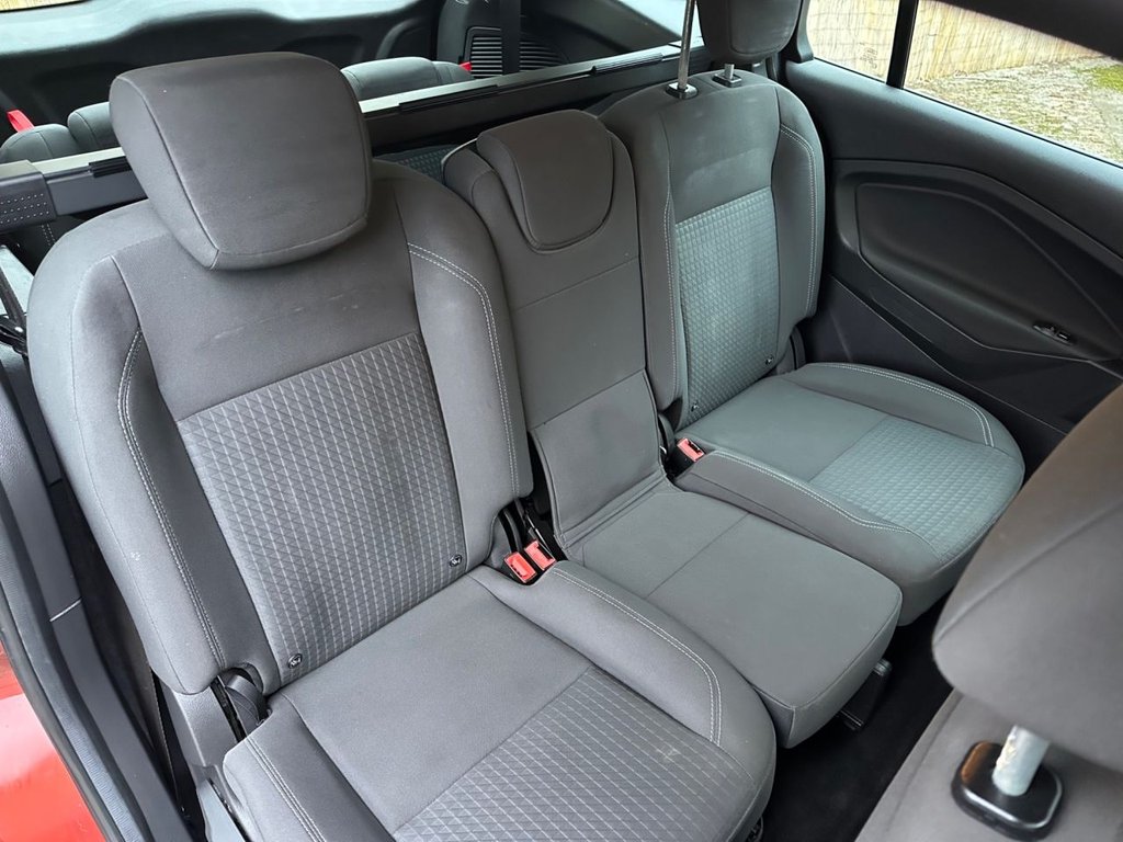 Used Ford Grand C-Max 2015 for sale - 77250392: Photo 28