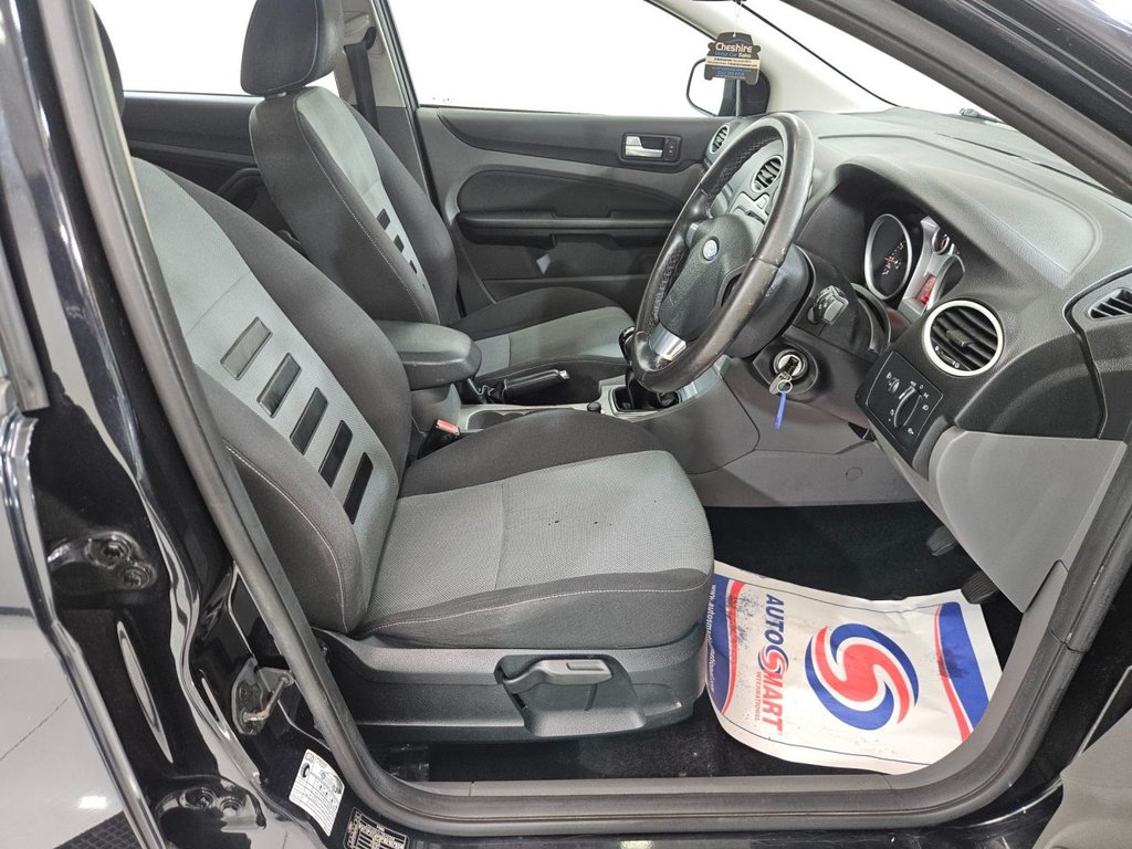 Used Ford Focus 2009 for sale - 76376318: Photo 19