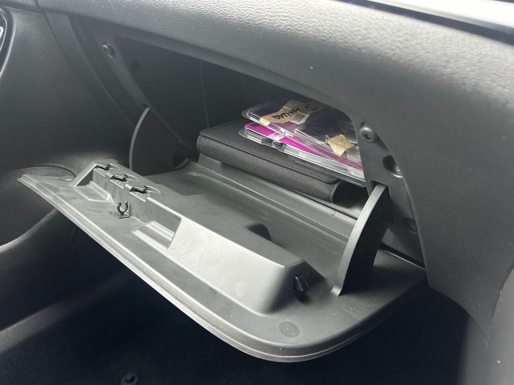 Used Vauxhall Astra 2017 for sale - 77313165: Photo 45