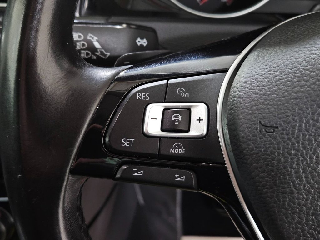 Used Volkswagen Golf 2015 for sale - 77748063: Photo 39