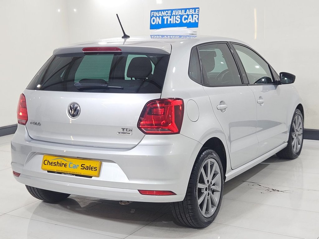 Used Volkswagen Polo 2015 for sale - 76333868: Photo 11