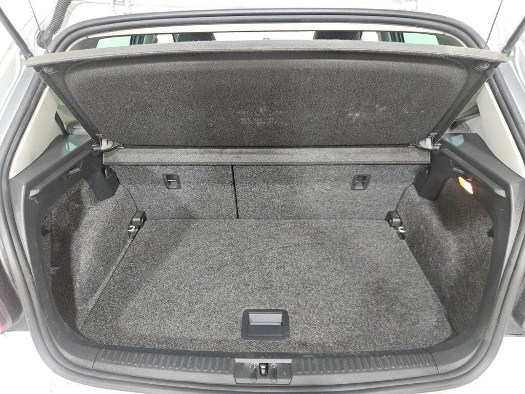 Used Volkswagen Polo 2015 for sale - 76333868: Photo 21