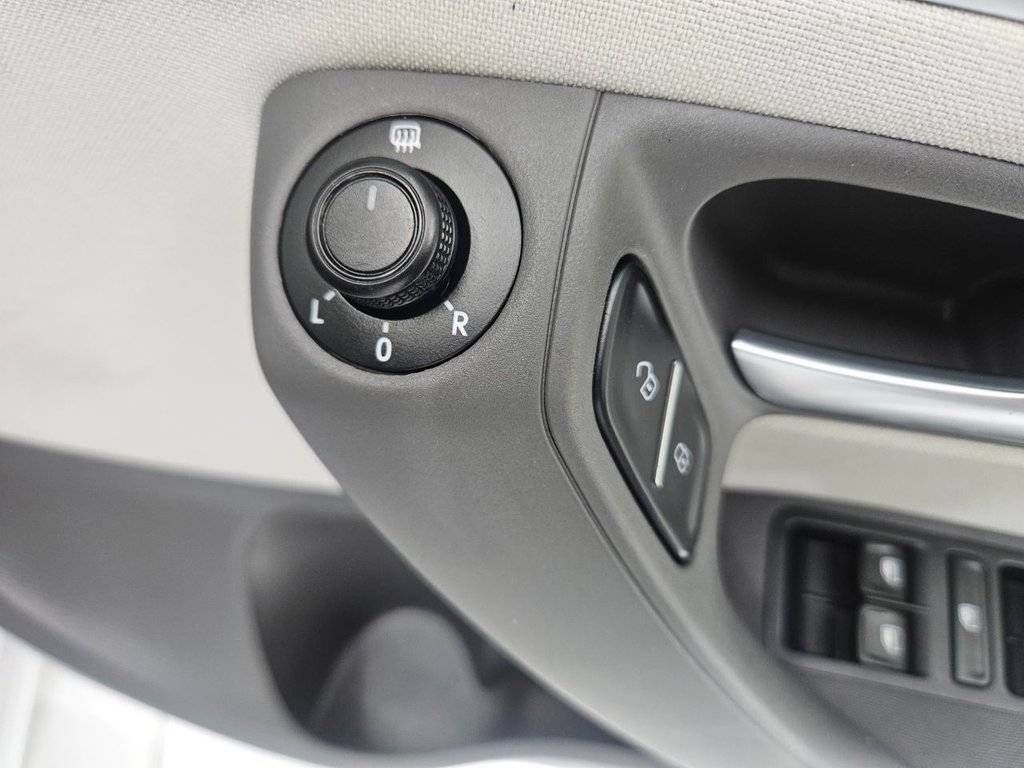 Used Volkswagen Polo 2015 for sale - 76333868: Photo 36