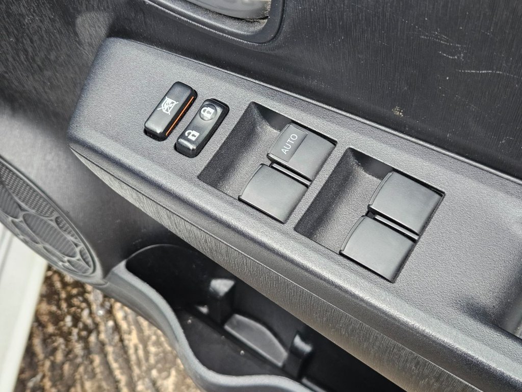 Used Toyota Yaris 2014 for sale - 77631788: Photo 32