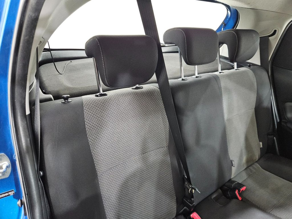 Used Toyota Yaris 2015 for sale - 76356449: Photo 33