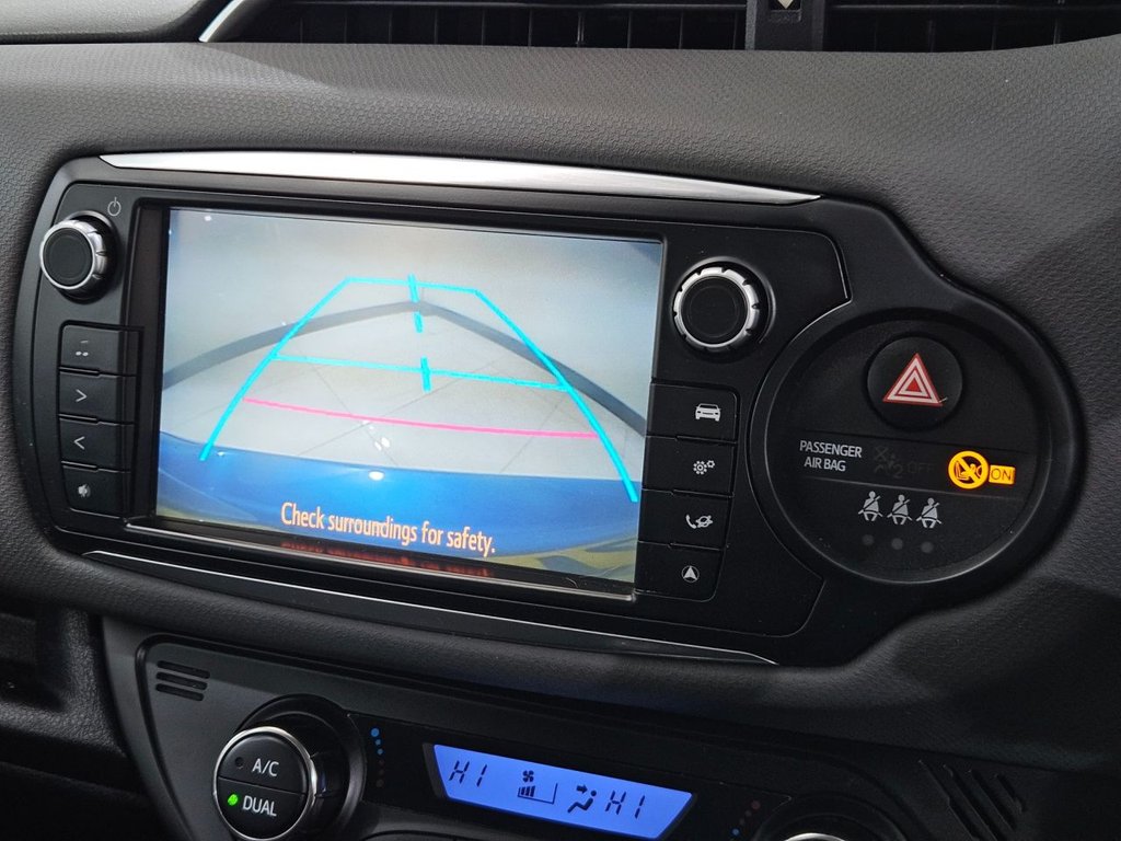 Used Toyota Yaris 2015 for sale - 76356449: Photo 40