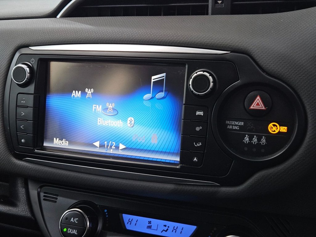 Used Toyota Yaris 2015 for sale - 76356449: Photo 41