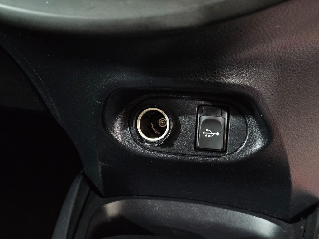 Used Toyota Yaris 2015 for sale - 76356449: Photo 46
