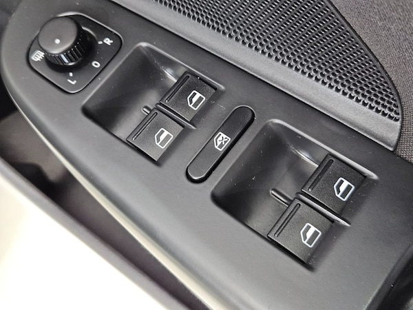 Used Volkswagen Golf 2012 for sale - 75998350: Photo 39