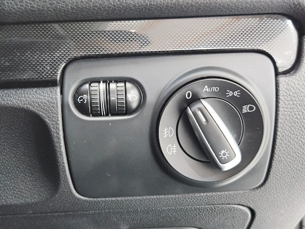 Used Volkswagen Golf 2012 for sale - 75998350: Photo 41