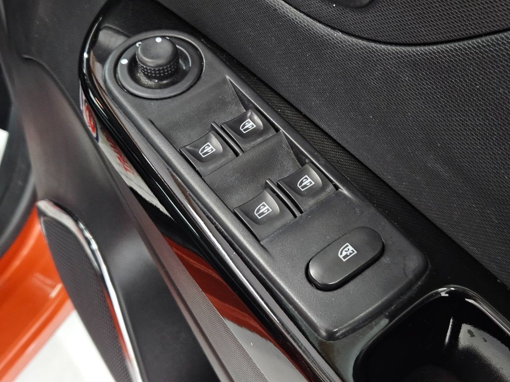 Used Renault Captur 2013 for sale - 76986126: Photo 31