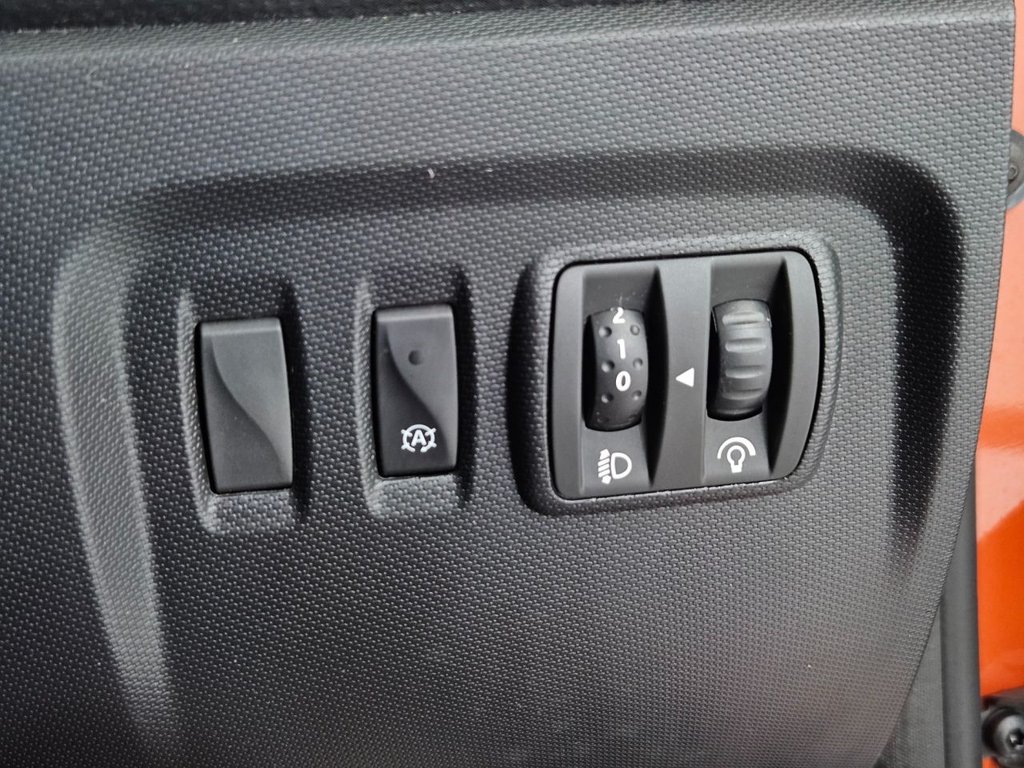 Used Renault Captur 2013 for sale - 76986126: Photo 32