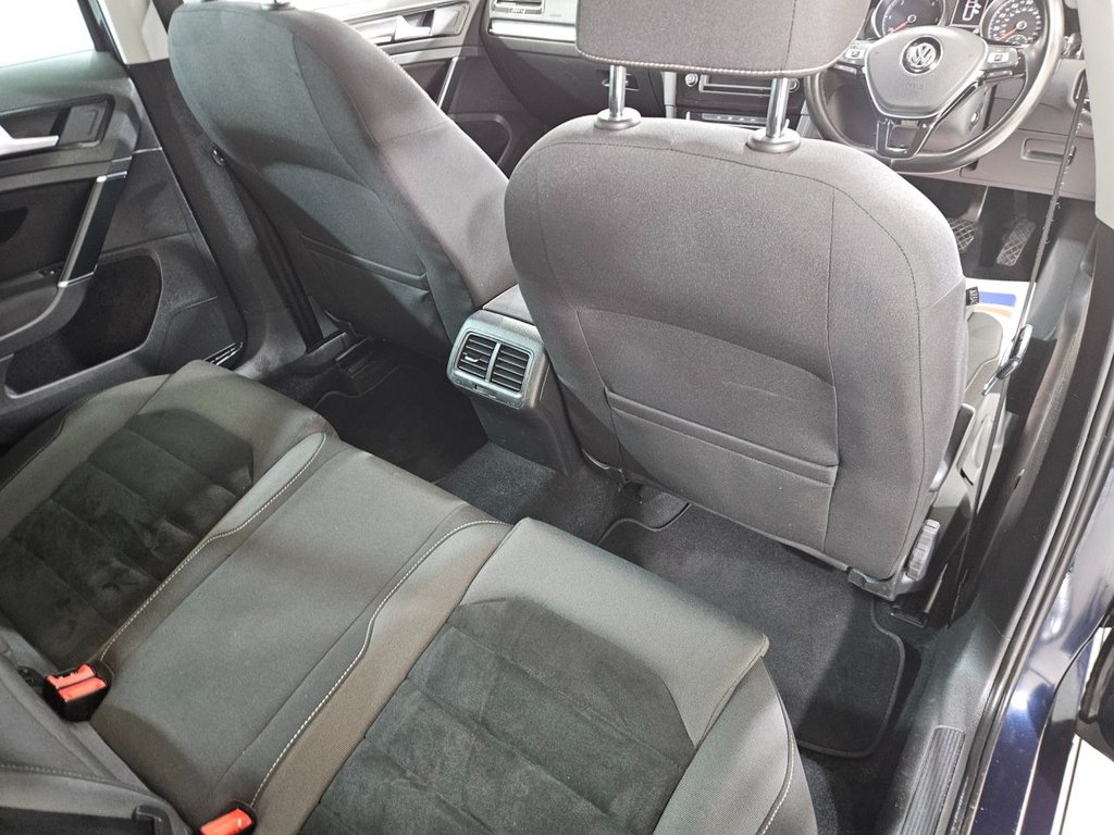 Used Volkswagen Golf 2015 for sale - 76867609: Photo 32