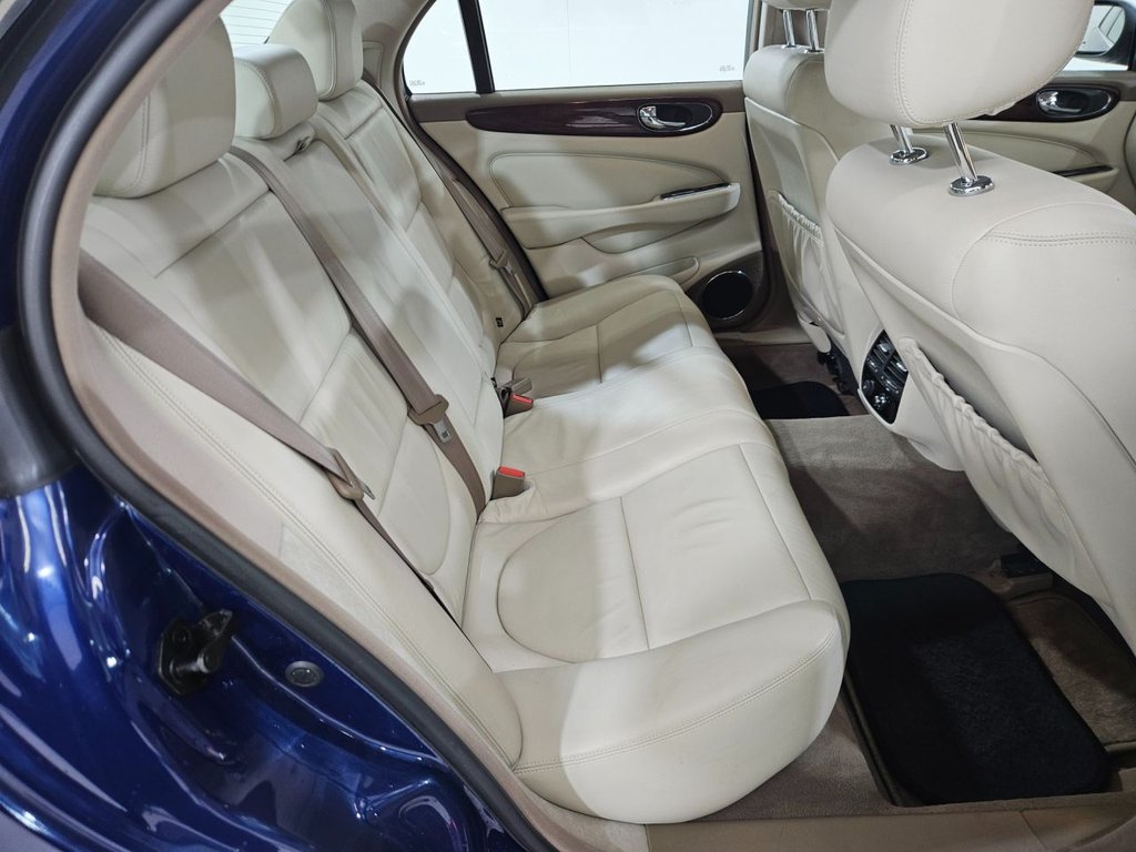 Used Jaguar XJ 2004 for sale - 76768182: Photo 32