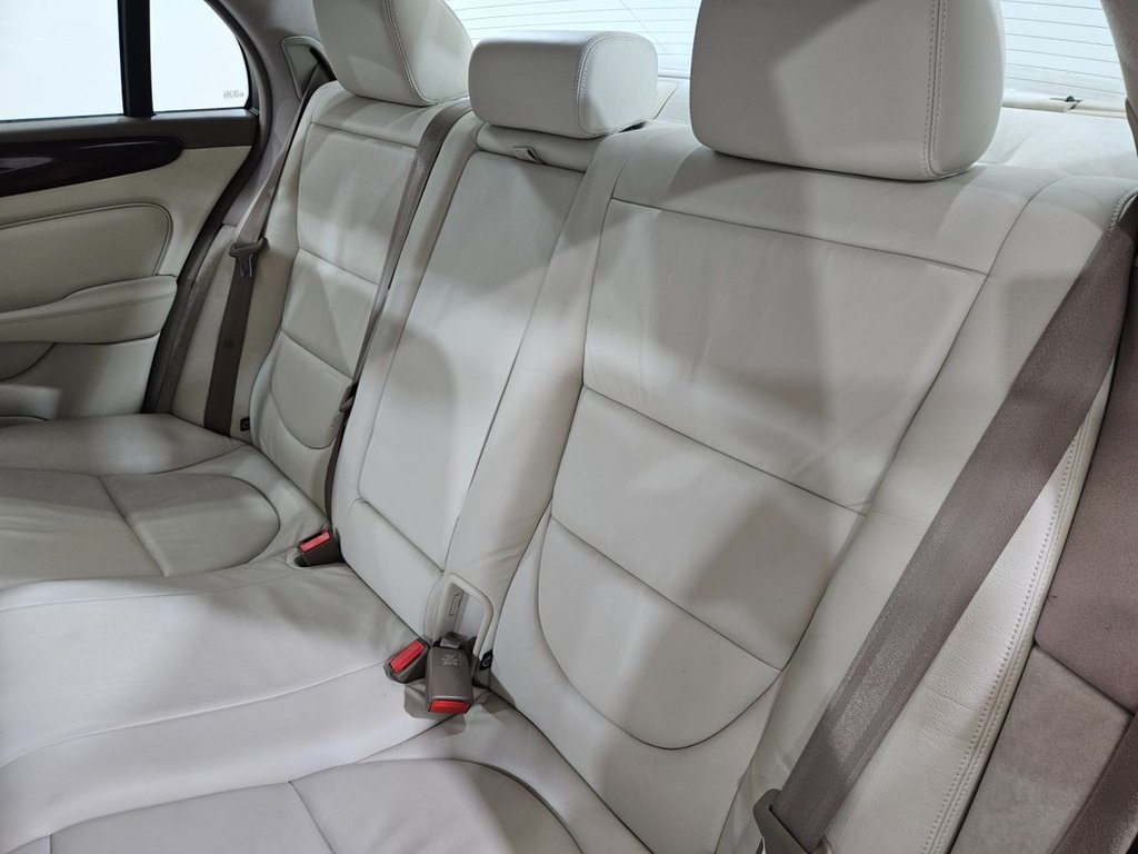 Used Jaguar XJ 2004 for sale - 76768182: Photo 34