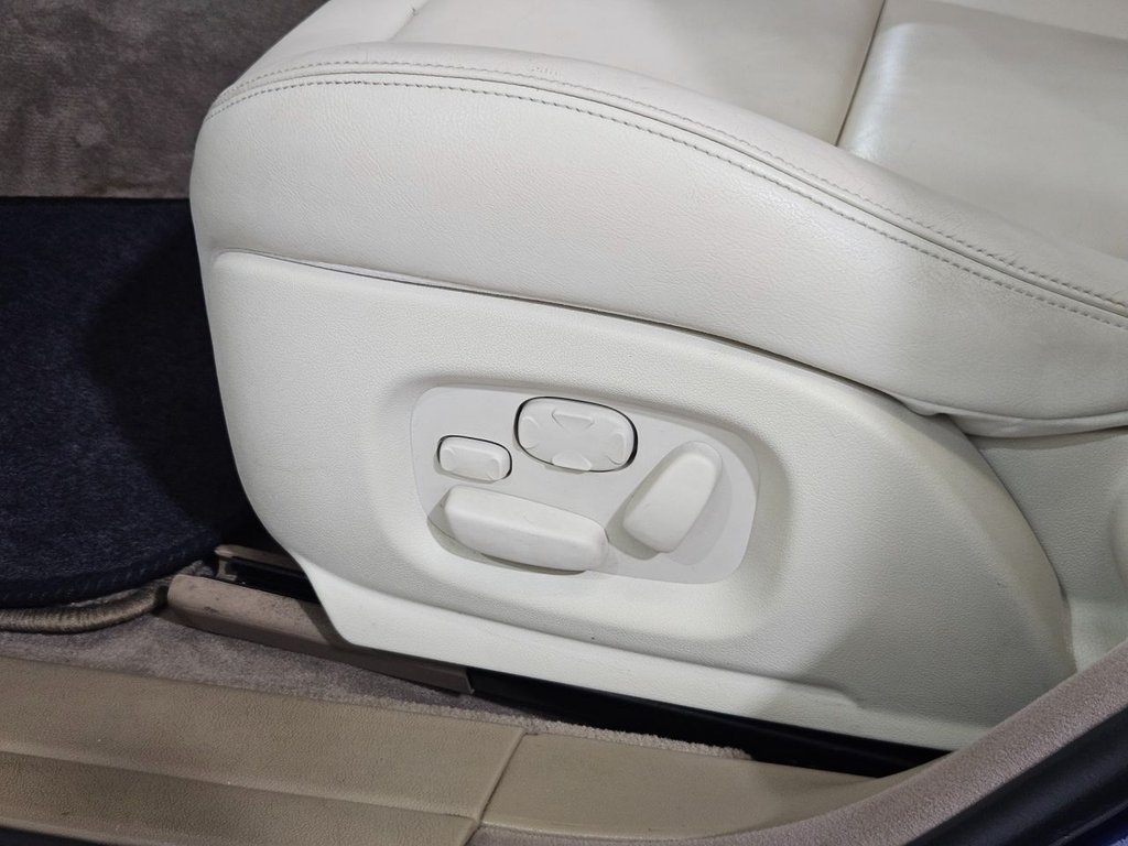 Used Jaguar XJ 2004 for sale - 76768182: Photo 44