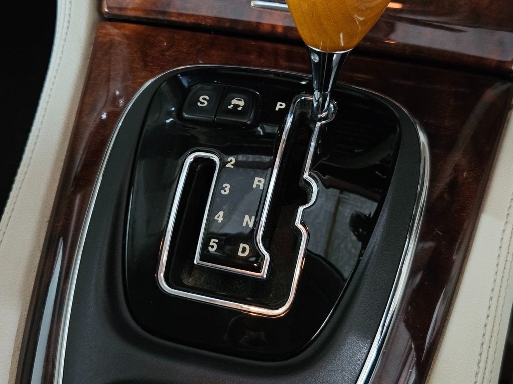 Used Jaguar XJ 2004 for sale - 76768182: Photo 48