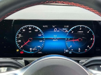 Used Mercedes-Benz GLB 2023 for sale - 76882359: Photo