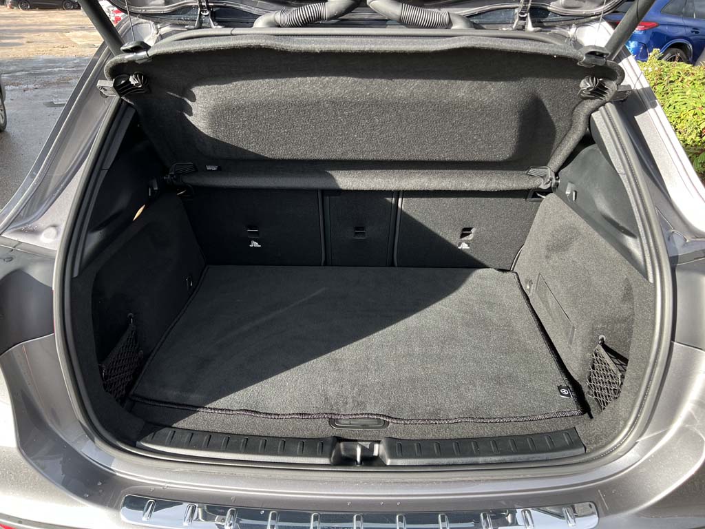 Used Mercedes-Benz GLA 2024 for sale - 76677527: Photo 9