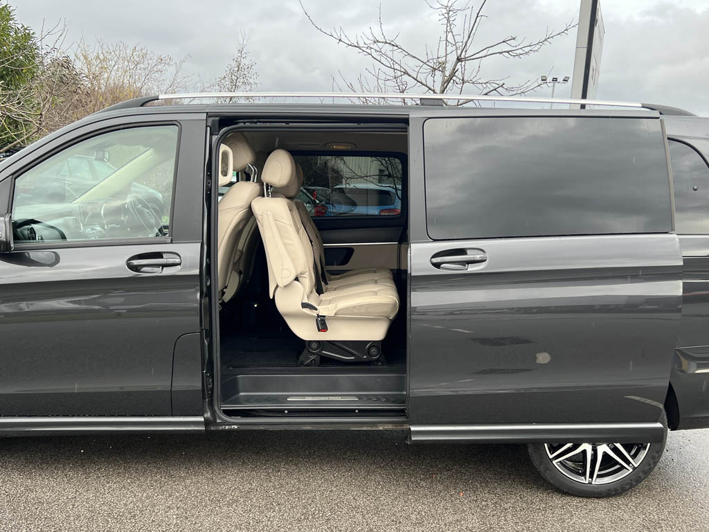 Used Mercedes-Benz V-Class 2023 for sale - 77533347: Photo 21