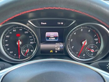 Used Mercedes-Benz GLA 2019 for sale - 78433448: Photo