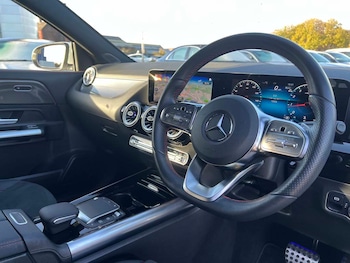 Used Mercedes-Benz GLA 2023 for sale - 76757398: Photo