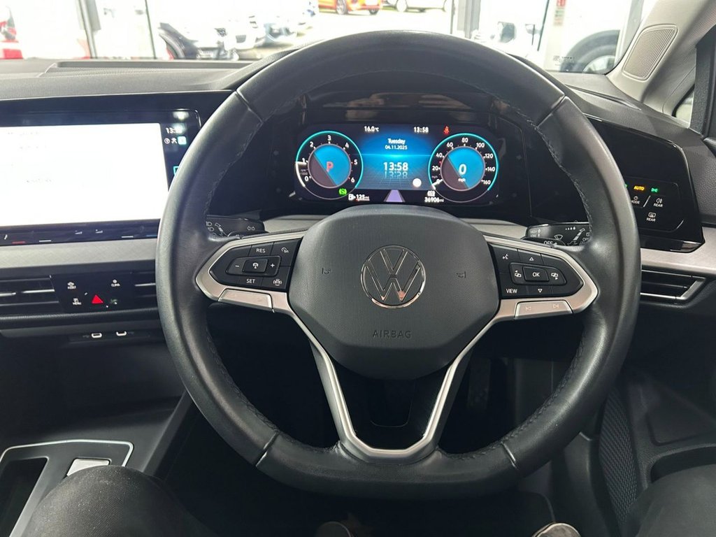 Used Volkswagen Golf 2023 for sale - 76368160: Photo 21